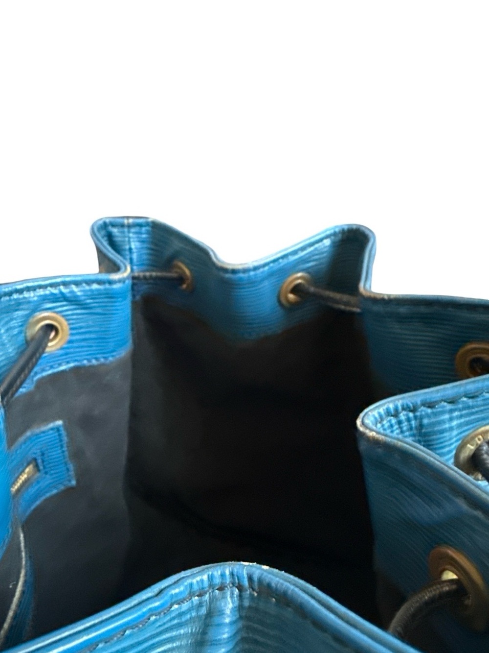 Louis Vuitton Blue Epi Noe Leather Crossbody with Black Trim - Picture 9 of 16
